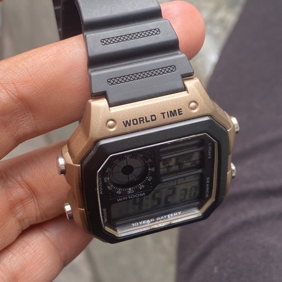 Casio Watch for Men Brown Color New Battery Installed Inside 38mm Diameter - Picture 3 of 6